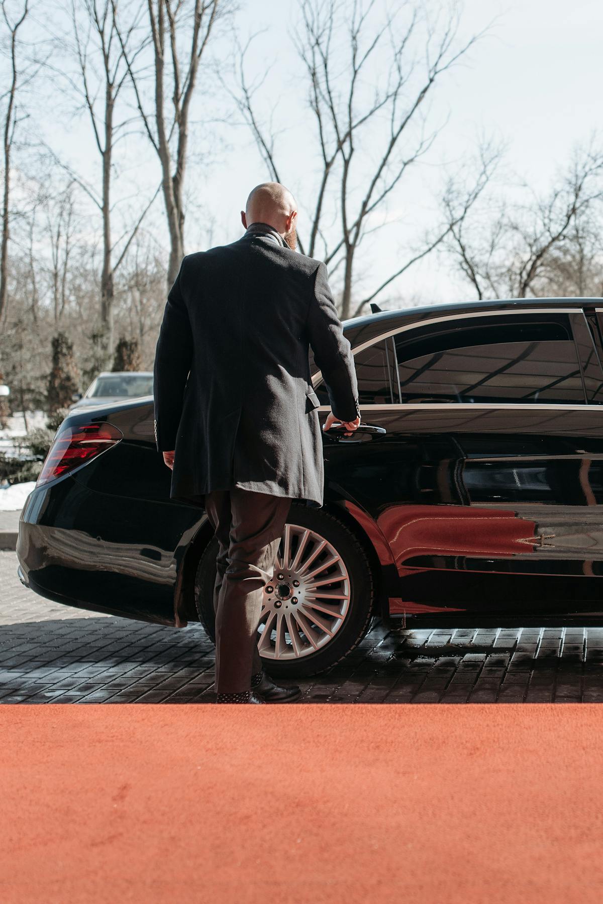 Close protection — VIP escort alpine